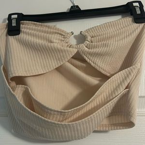 Beautiful cream and black crop.